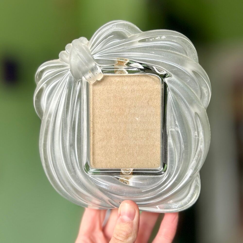 VTG Frosted Glass Dainty Bow Accent Picture Frame Elegant Accent